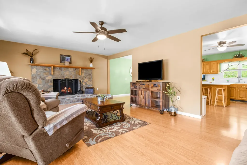 5318 Kentucky 1304 Hinkle KY 40953