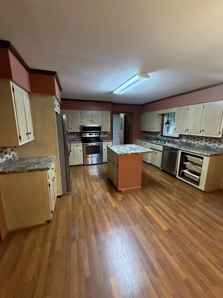 296 Barber Road Clinton KY 42031