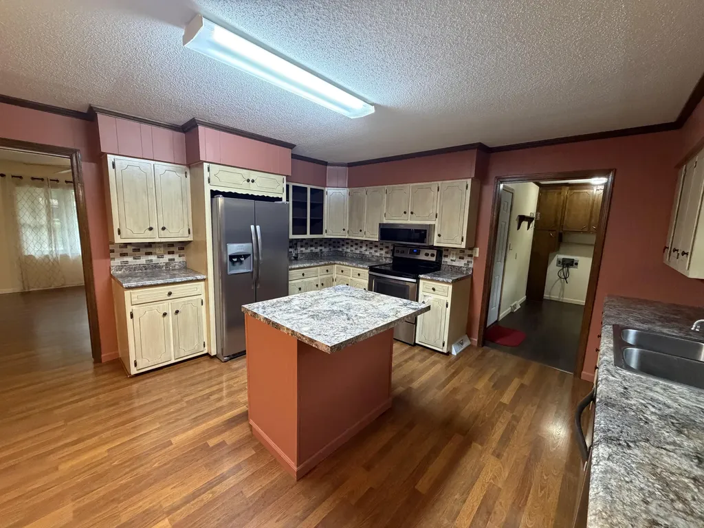 296 Barber Road Clinton KY 42031