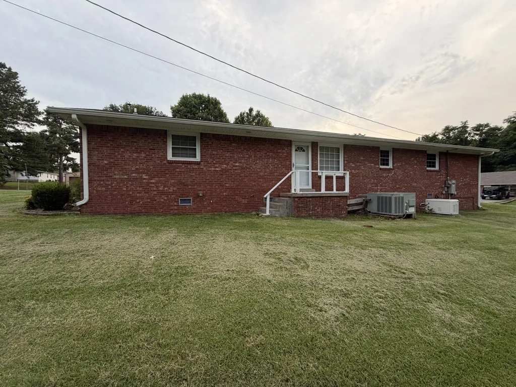 296 Barber Road Clinton KY 42031