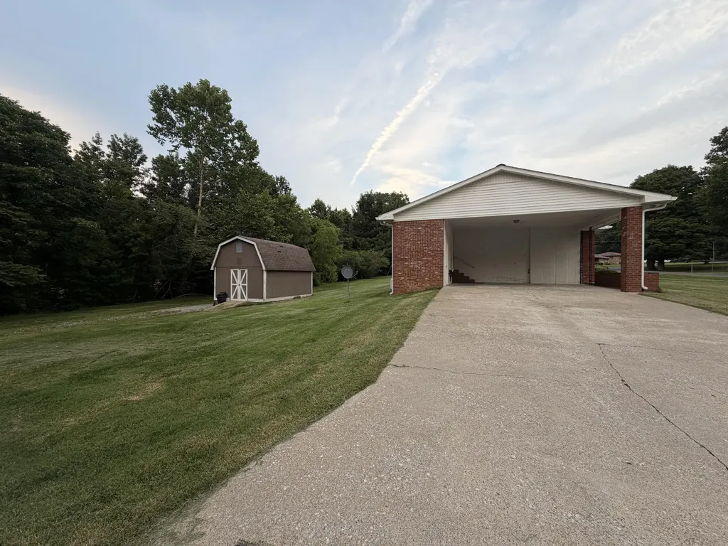 296 Barber Road Clinton KY 42031