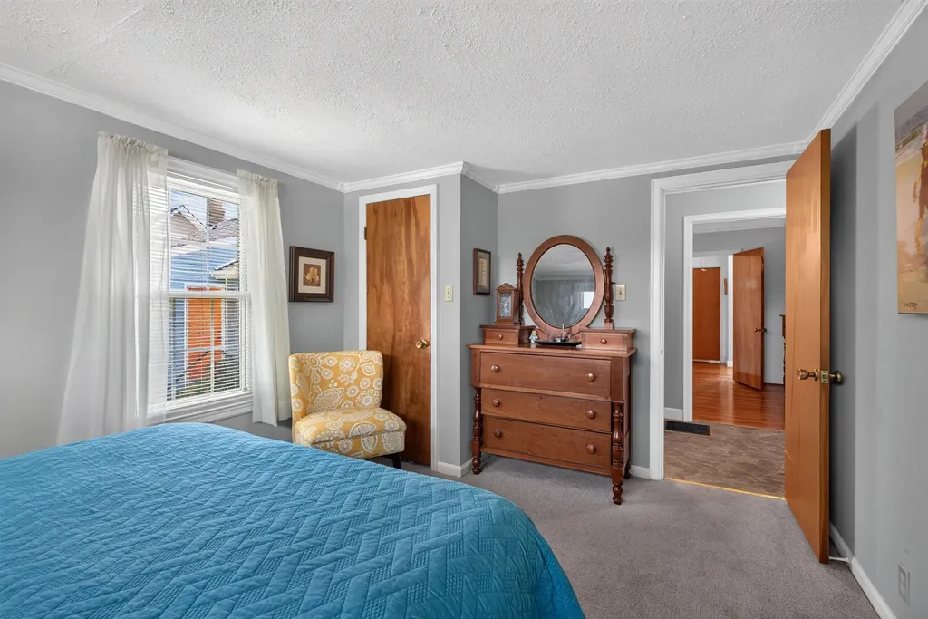 305 1/2 S 3rd Street Nicholasville KY 40356