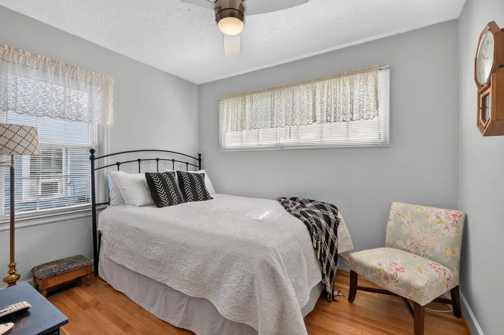 305 1/2 S 3rd Street Nicholasville KY 40356