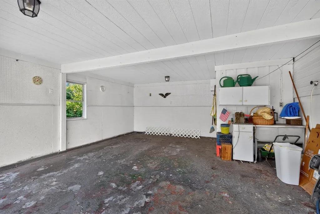 305 1/2 S 3rd Street Nicholasville KY 40356