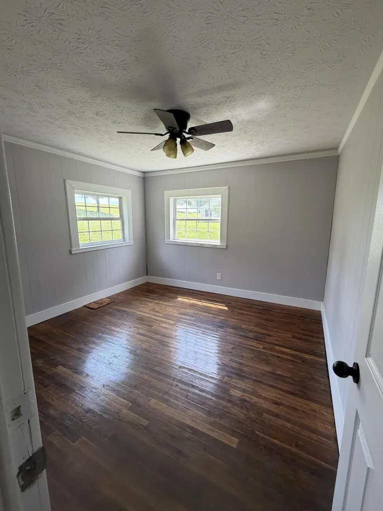 2718 Bee Creek Road Corbin KY 40701