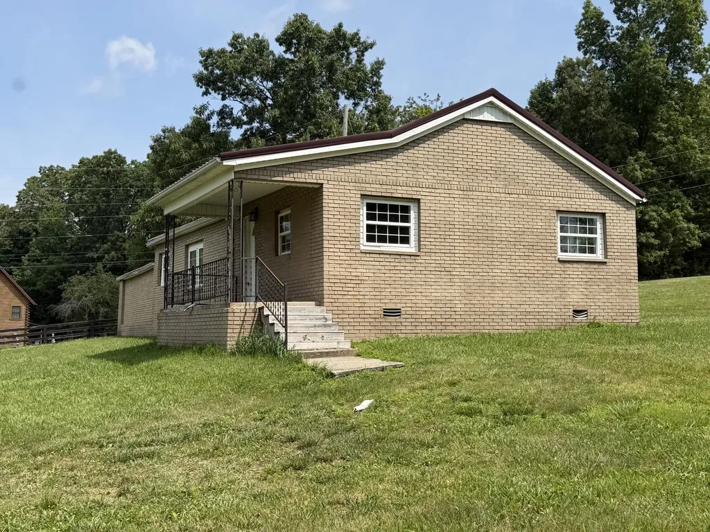 2718 Bee Creek Road Corbin KY 40701