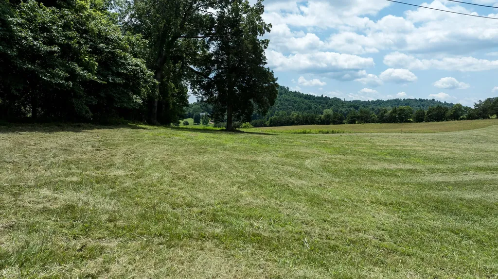 94 Maggie Way Somerset KY 42503