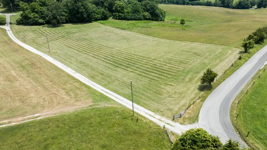 94 Maggie Way Somerset KY 42503