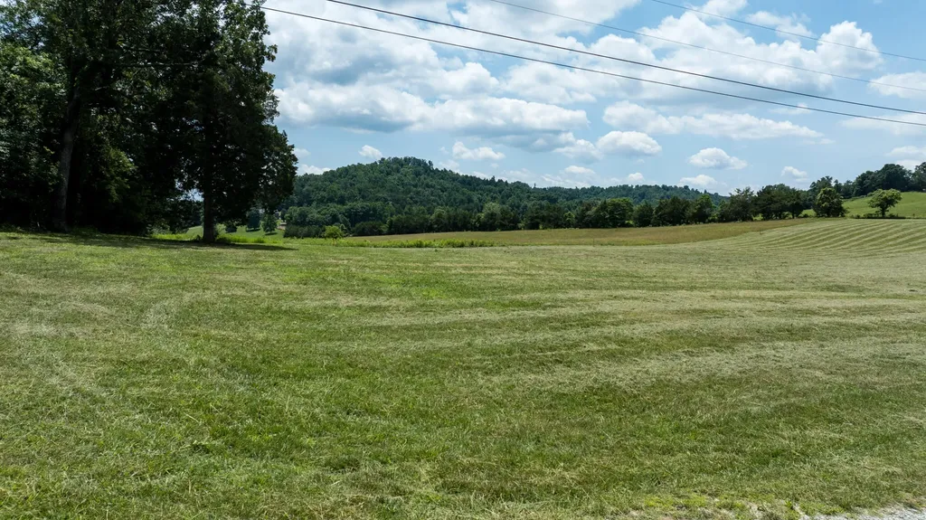94 Maggie Way Somerset KY 42503