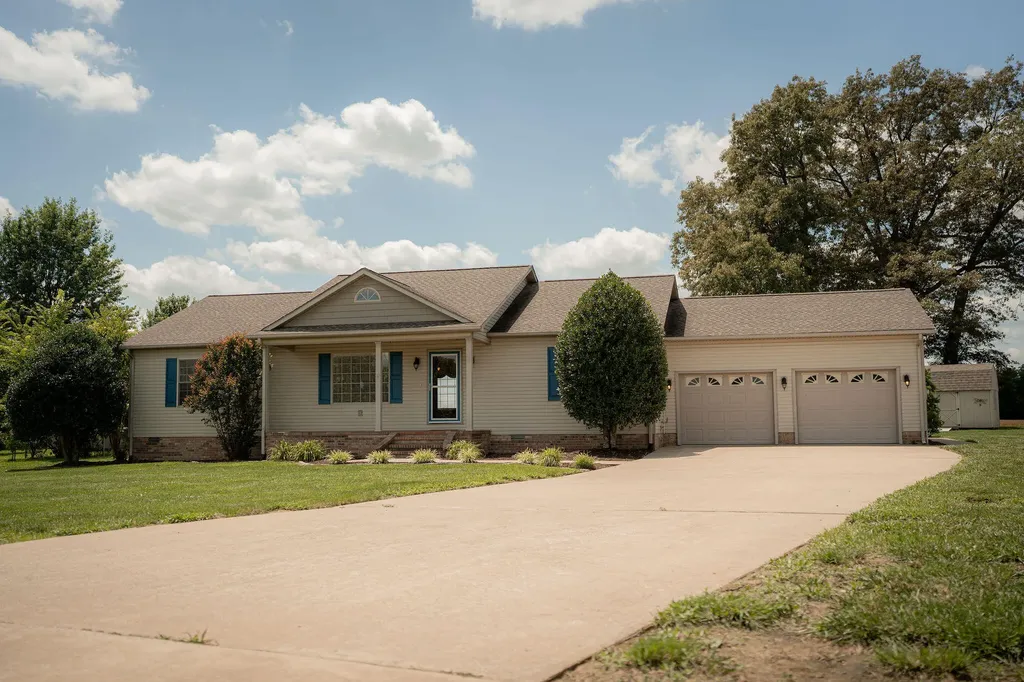 546 Smith's Lane Mayfield KY 42066