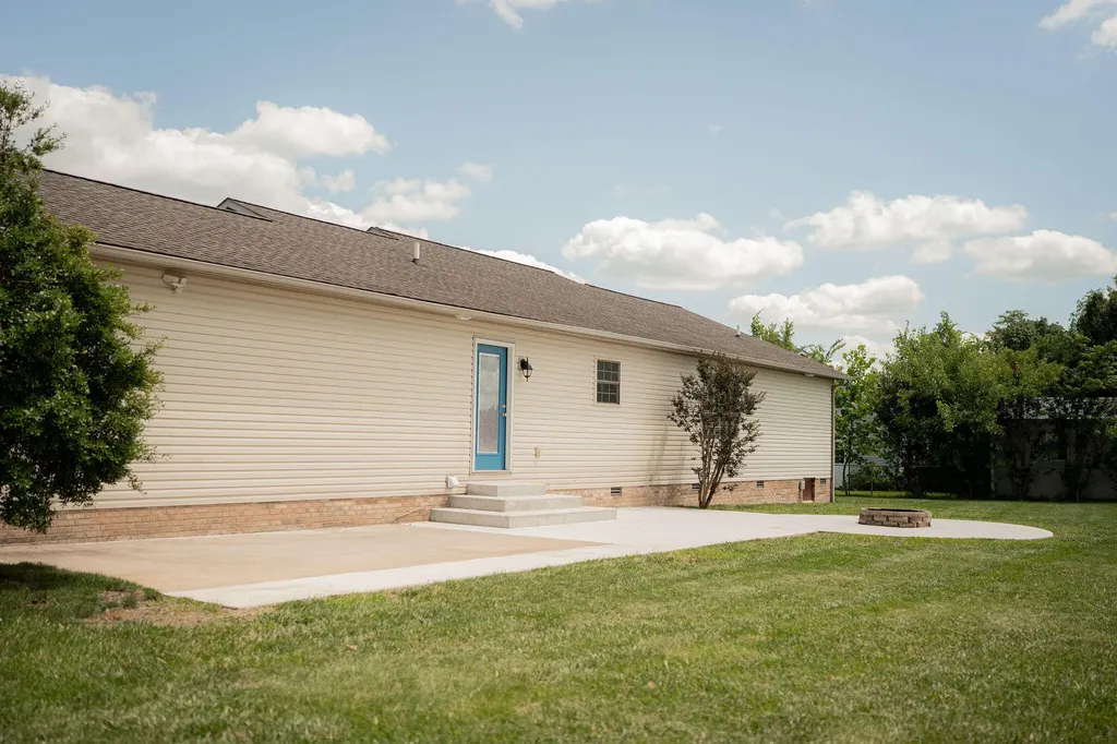 546 Smith's Lane Mayfield KY 42066