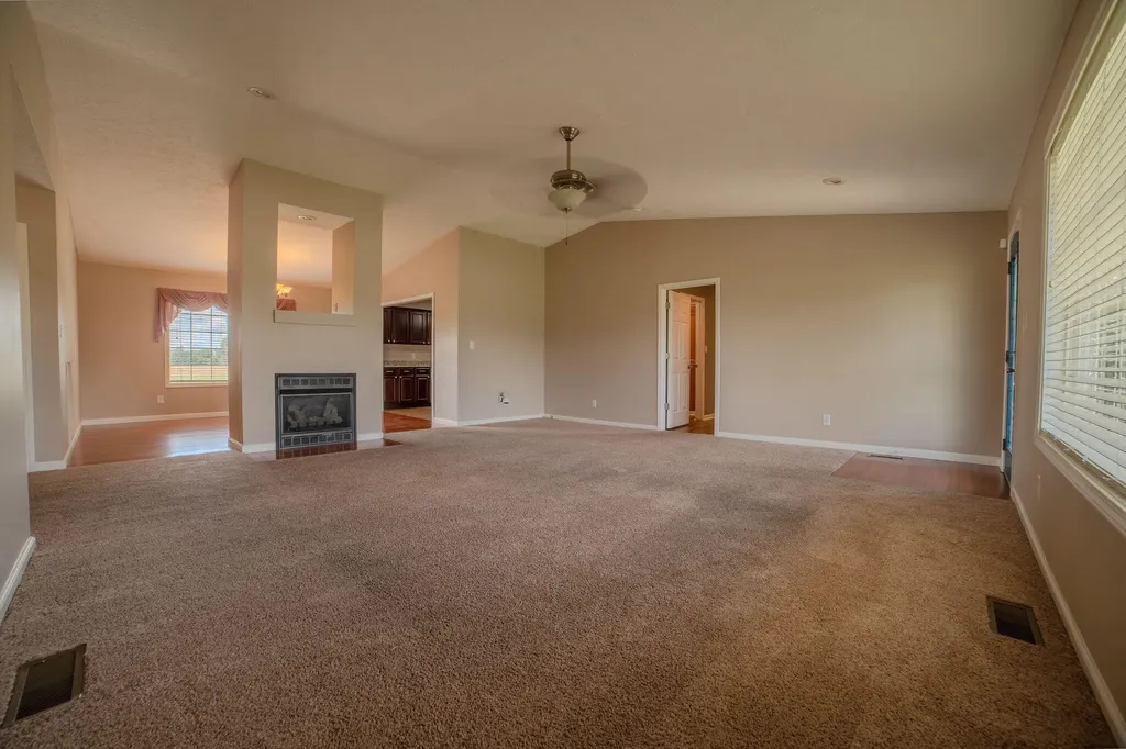 546 Smith's Lane Mayfield KY 42066