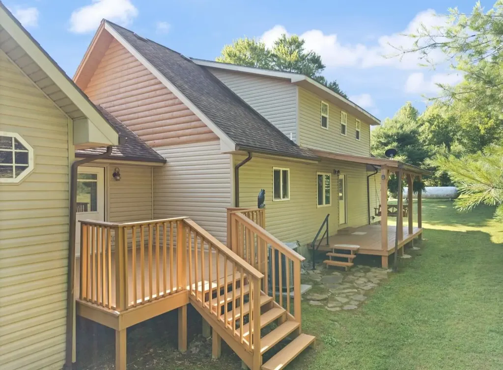 4655 4655 State Highway 1050 Jeffersonville KY 40337
