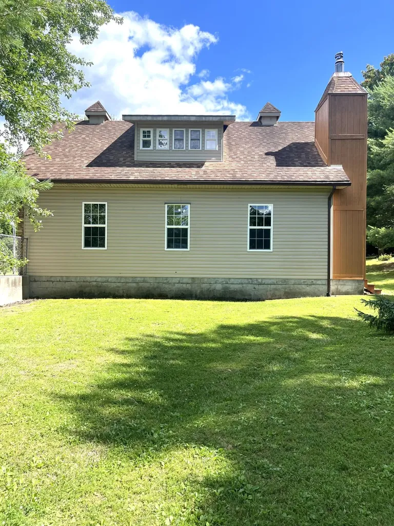 4655 4655 State Highway 1050 Jeffersonville KY 40337