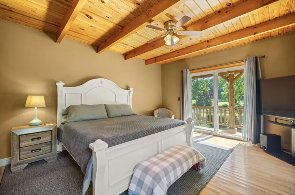 4655 4655 State Highway 1050 Jeffersonville KY 40337