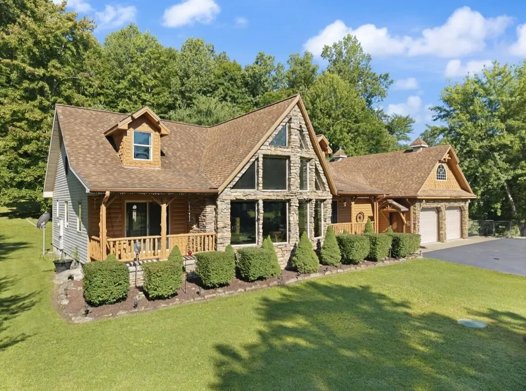 4655 4655 State Highway 1050 Jeffersonville KY 40337