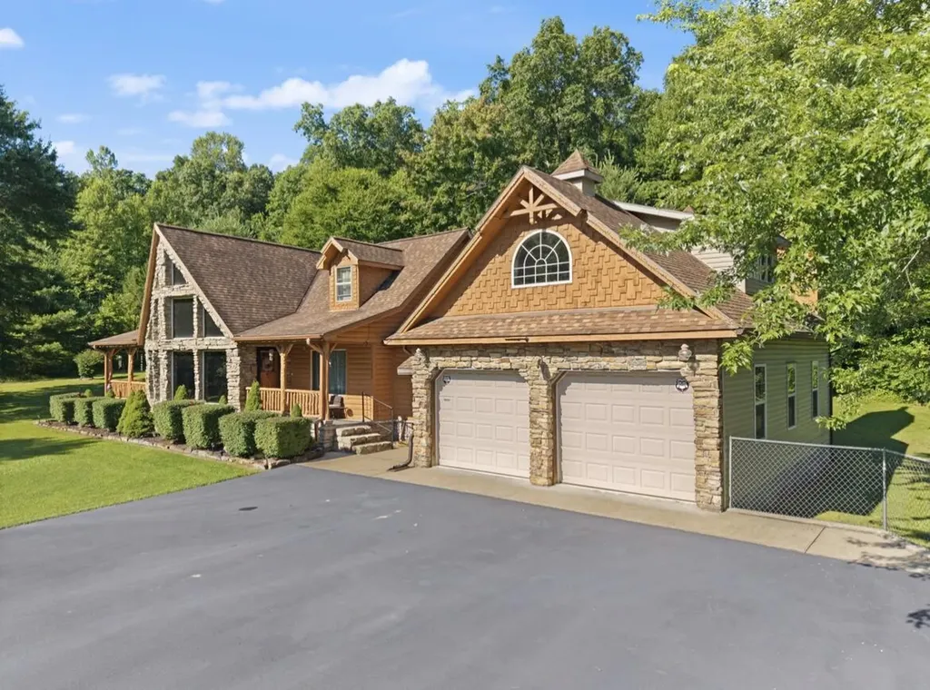 4655 4655 State Highway 1050 Jeffersonville KY 40337