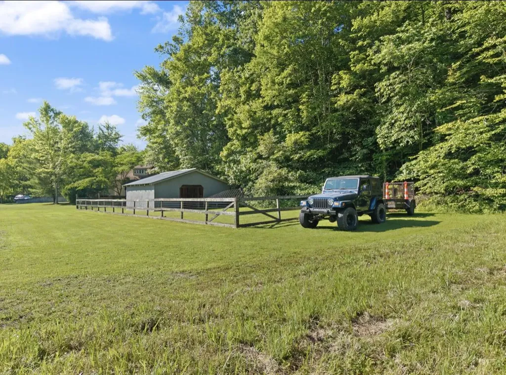 4655 4655 State Highway 1050 Jeffersonville KY 40337