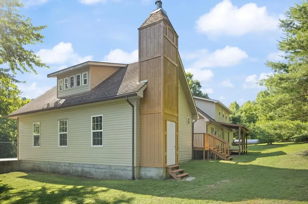 4655 4655 State Highway 1050 Jeffersonville KY 40337