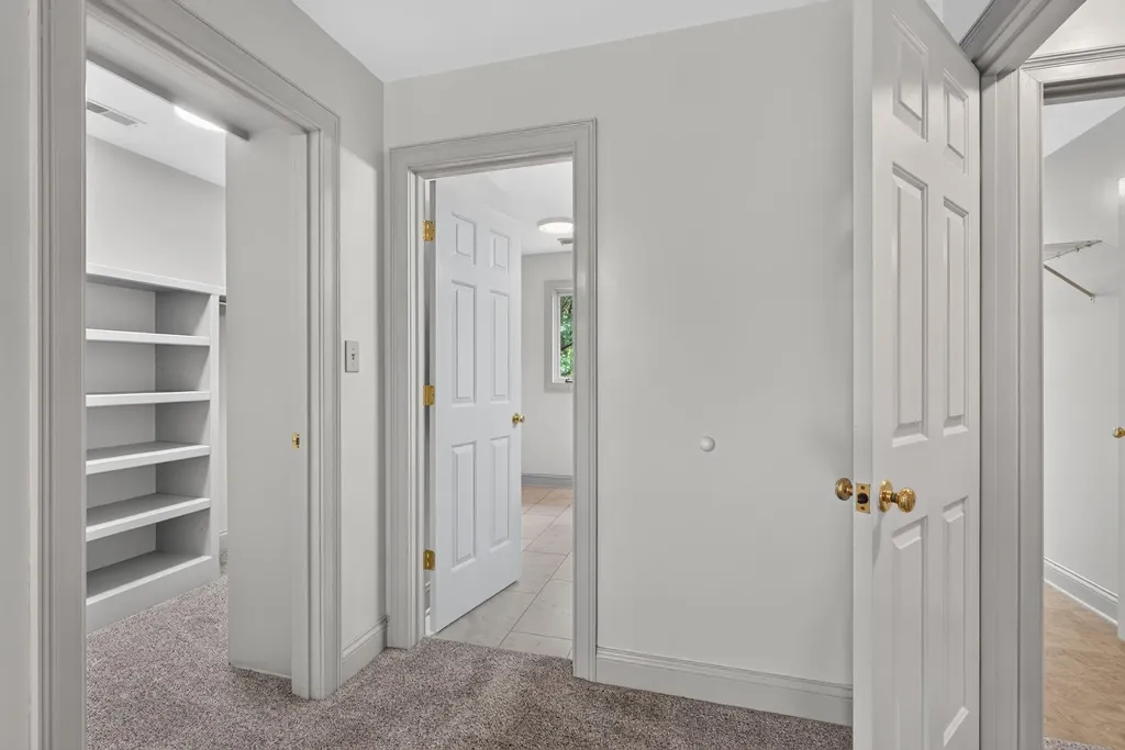 2417 Vale Drive Lexington KY 40514