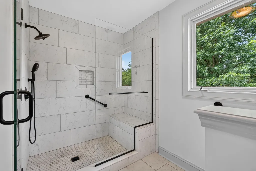 2417 Vale Drive Lexington KY 40514