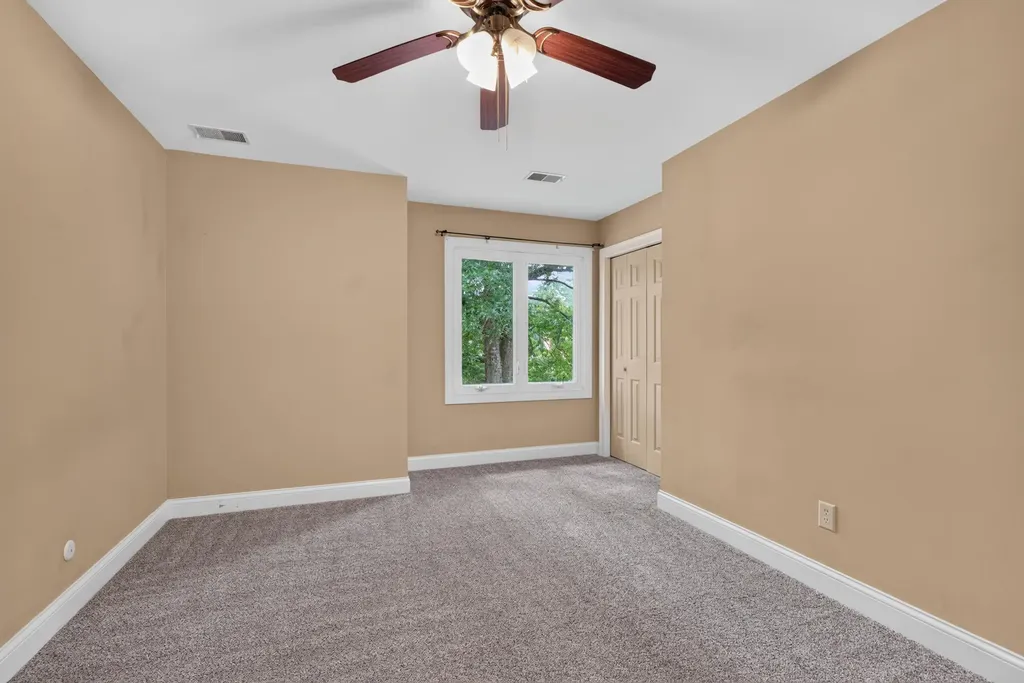 2417 Vale Drive Lexington KY 40514