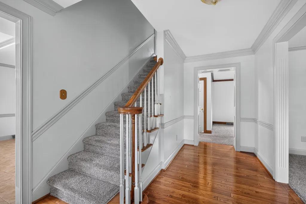 2417 Vale Drive Lexington KY 40514