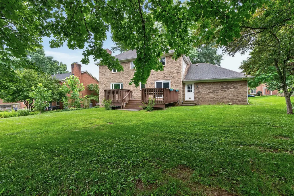 2417 Vale Drive Lexington KY 40514