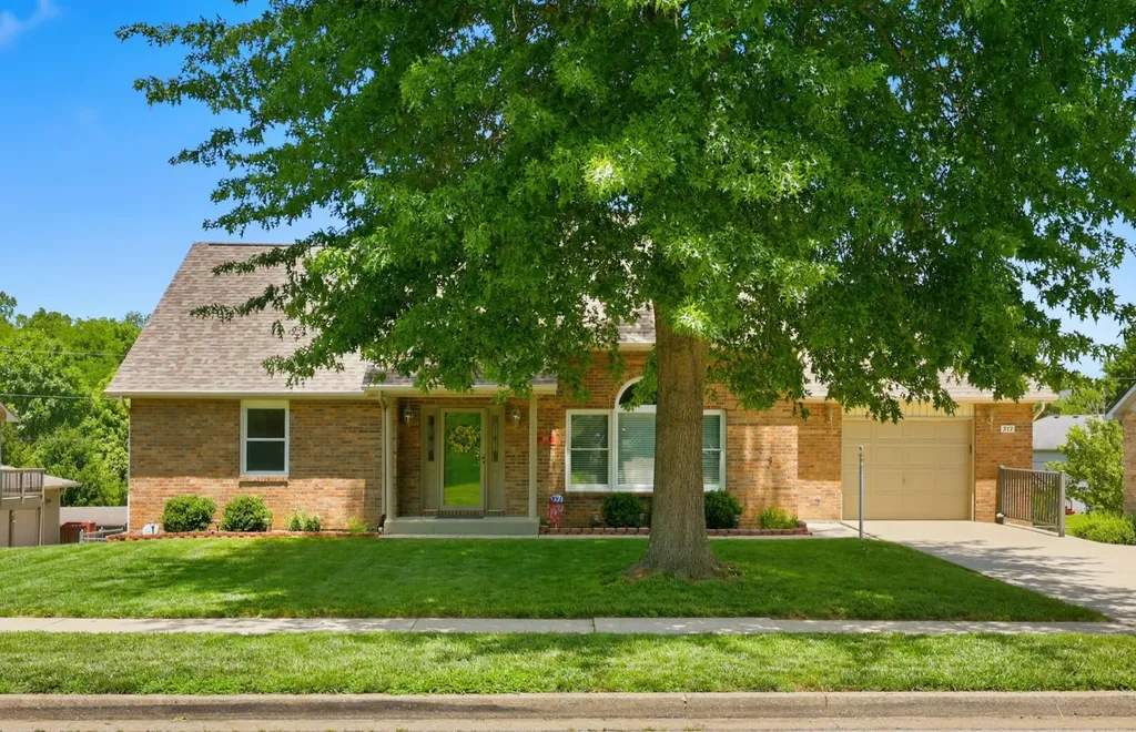 312 Castle Boulevard Paris KY 40361