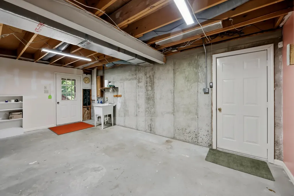 312 Castle Boulevard Paris KY 40361