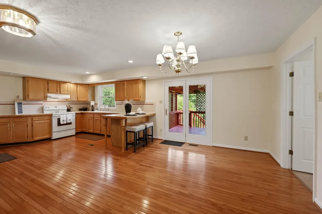 312 Castle Boulevard Paris KY 40361