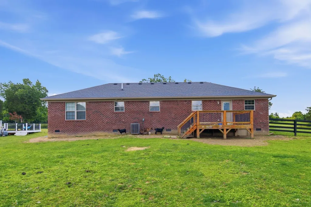 1080 Barker Lane Berea KY 40403