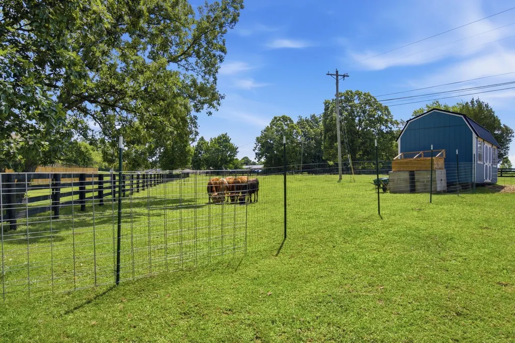 1080 Barker Lane Berea KY 40403