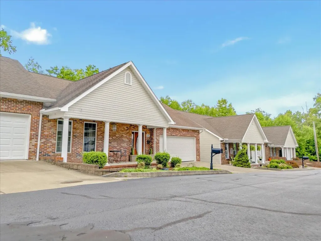 87 Blair Park Corbin KY 40701