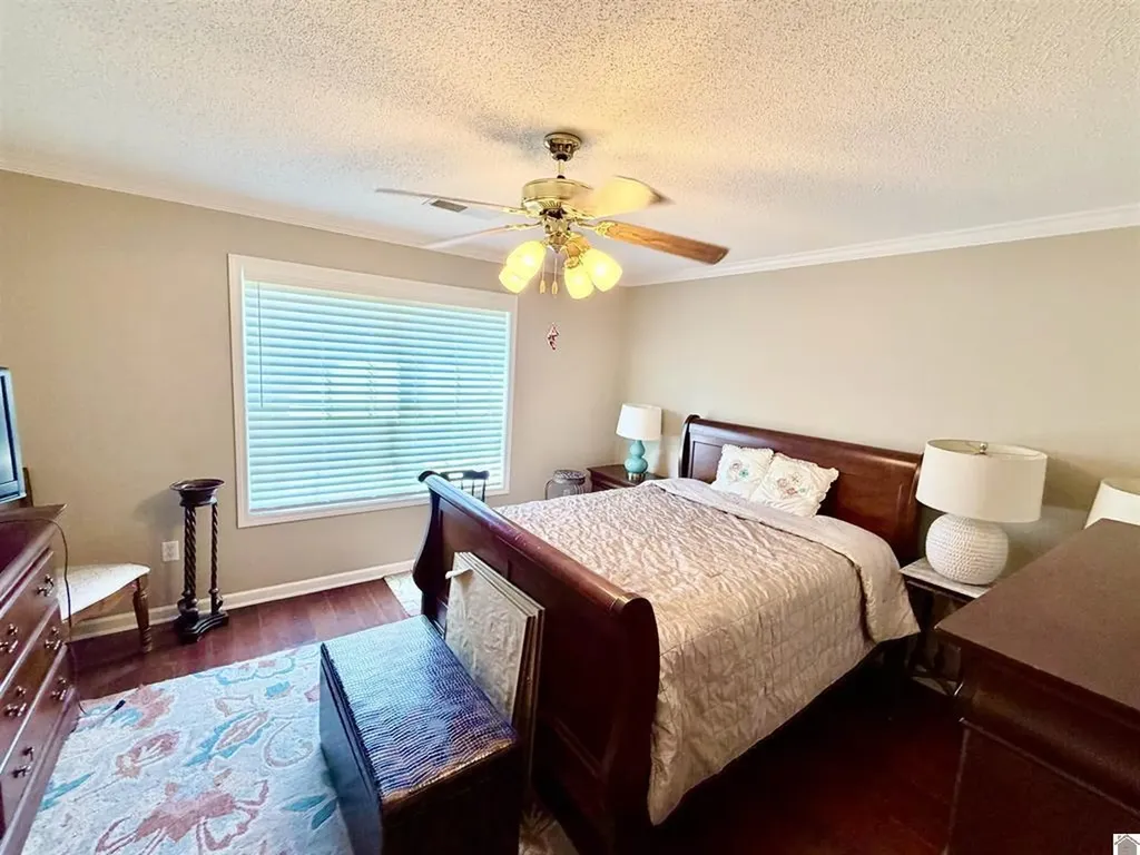 4915 W Towne Drive Paducah KY 42001