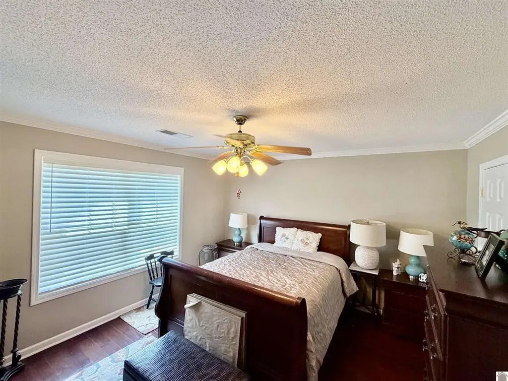 4915 W Towne Drive Paducah KY 42001
