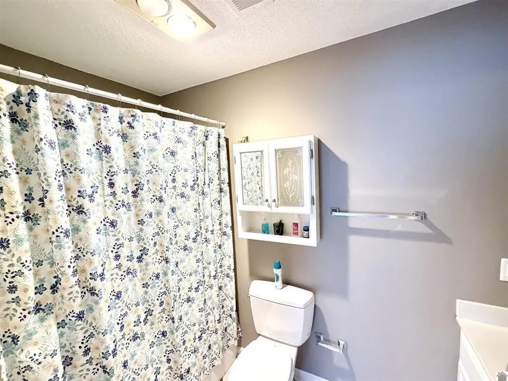 4915 W Towne Drive Paducah KY 42001
