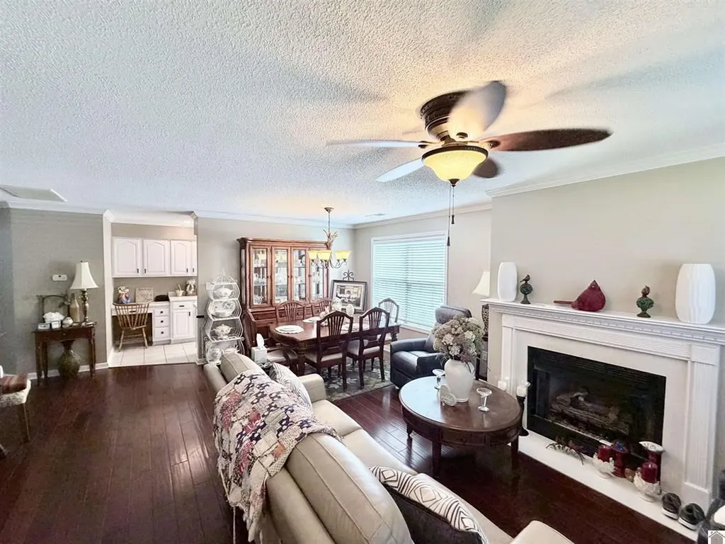 4915 W Towne Drive Paducah KY 42001