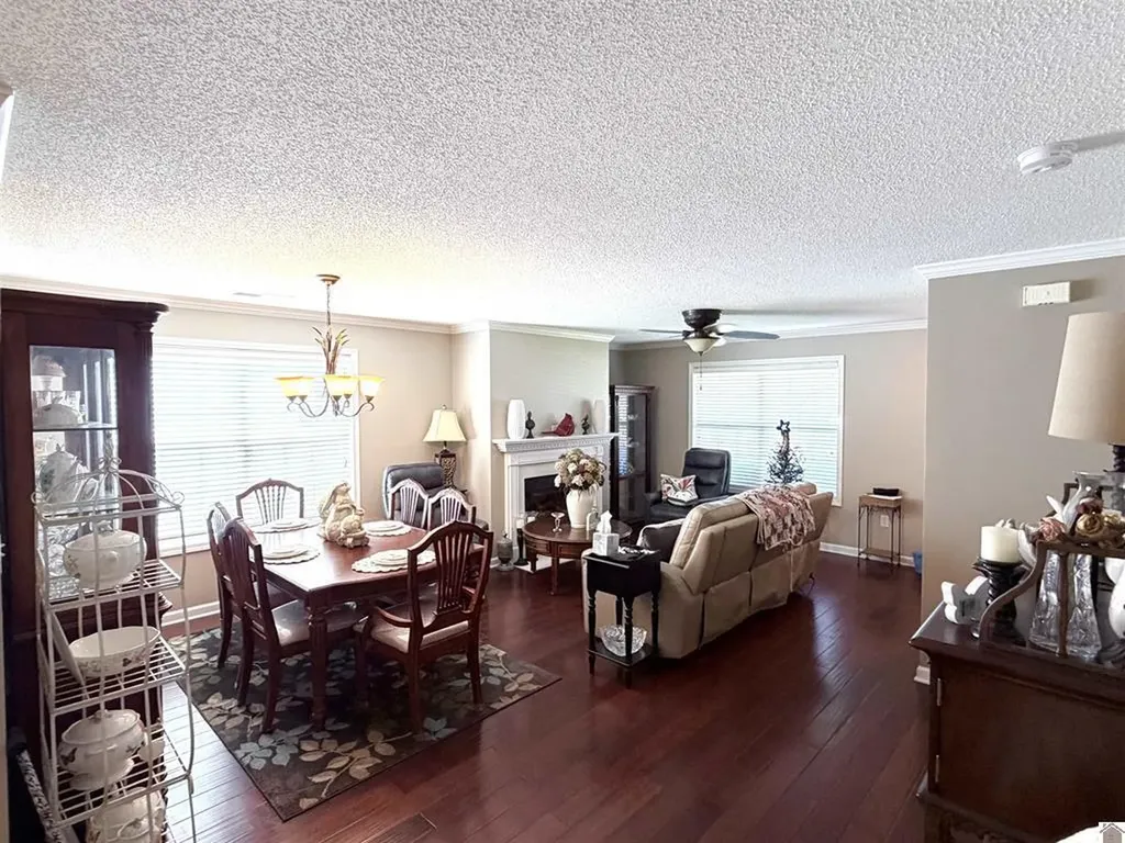 4915 W Towne Drive Paducah KY 42001