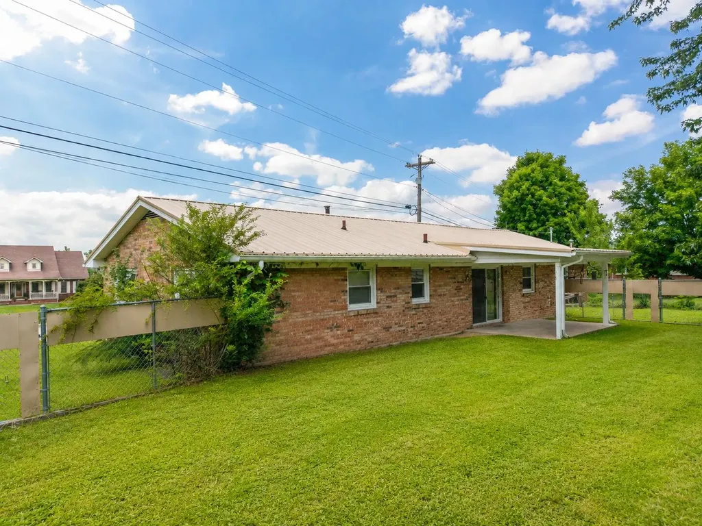 758 N Main Street Stanton KY 40380