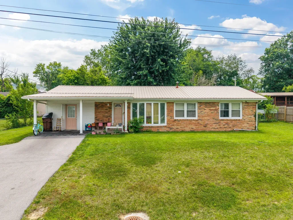758 N Main Street Stanton KY 40380