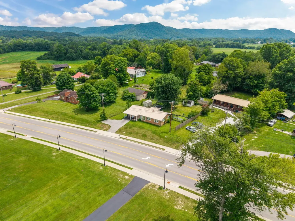 758 N Main Street Stanton KY 40380