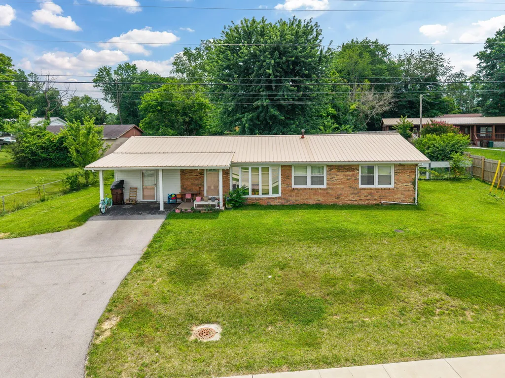 758 N Main Street Stanton KY 40380