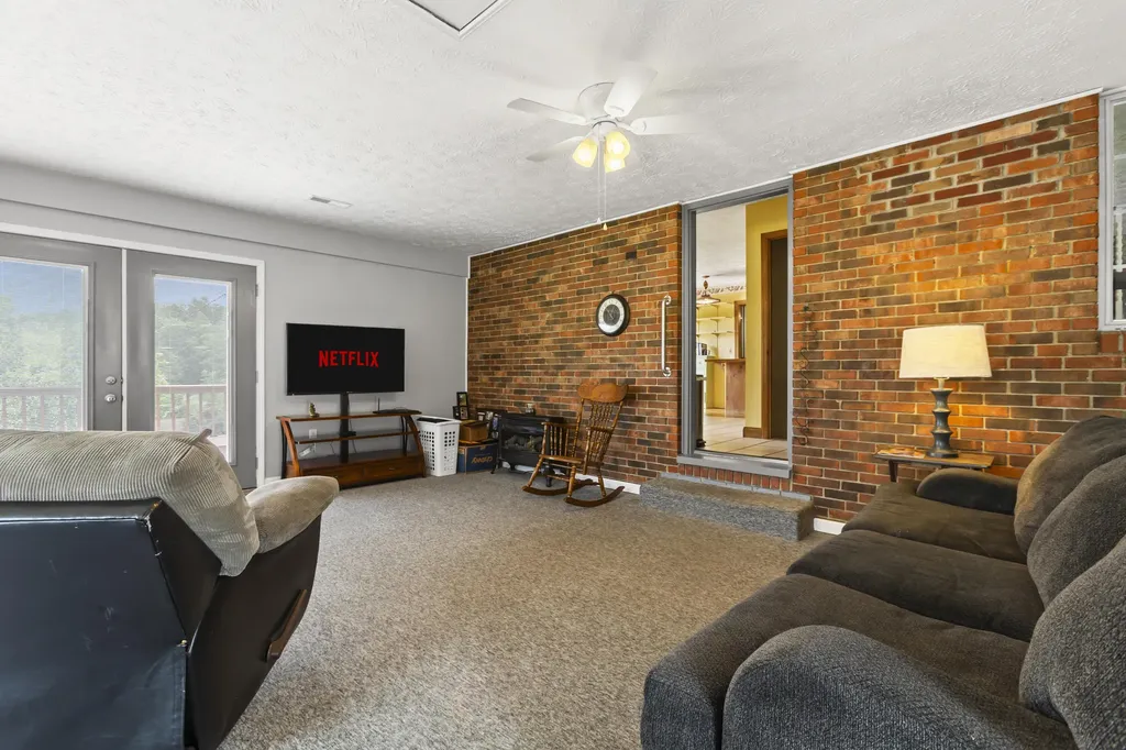 27 Poplar Lane Morehead KY 40351