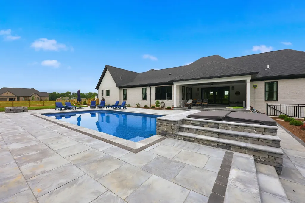 555 Canvasback Drive Nicholasville KY 40356