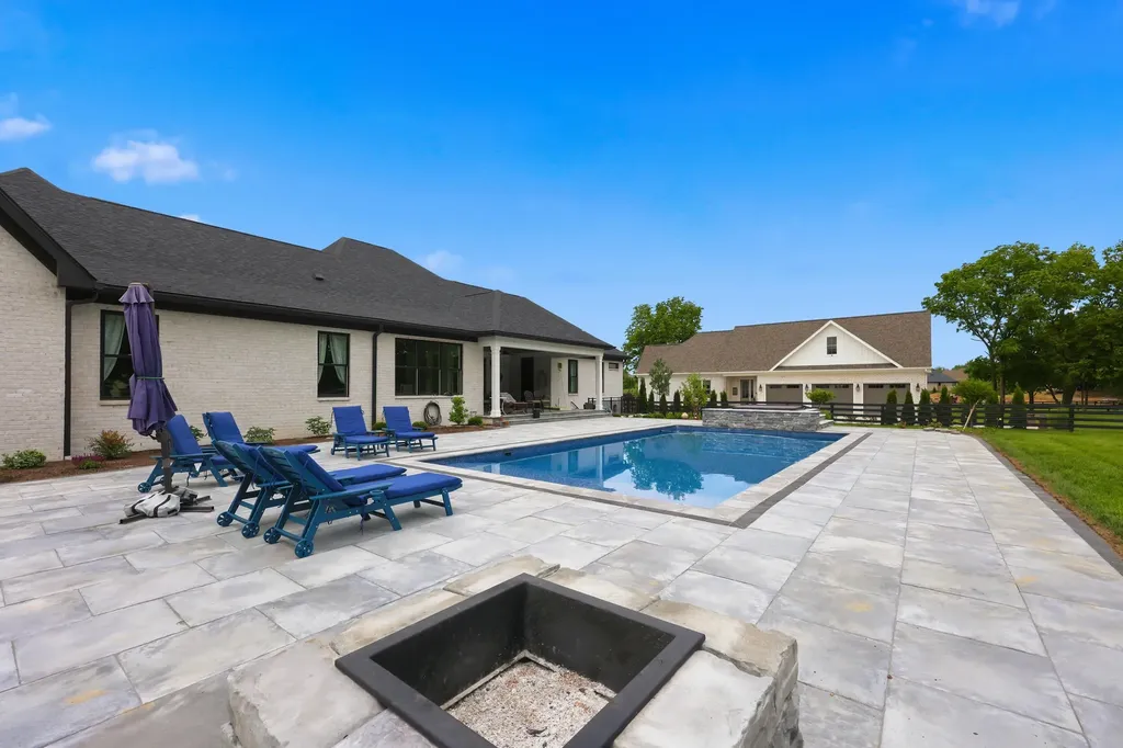 555 Canvasback Drive Nicholasville KY 40356