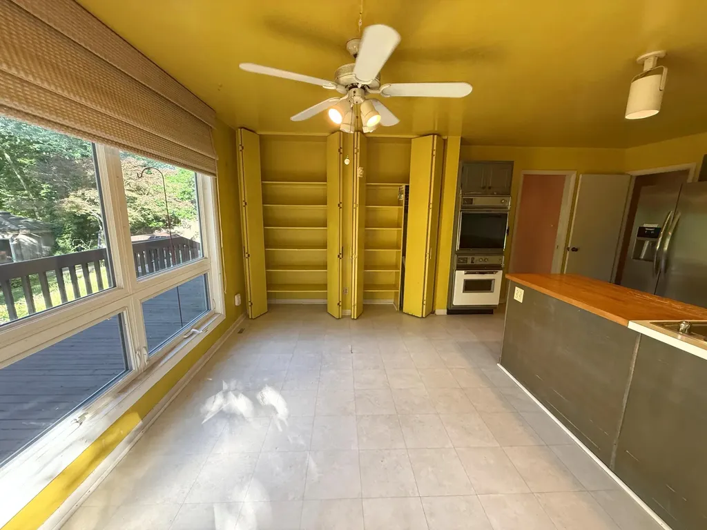 2049 Lakeside Drive Lexington KY 40502