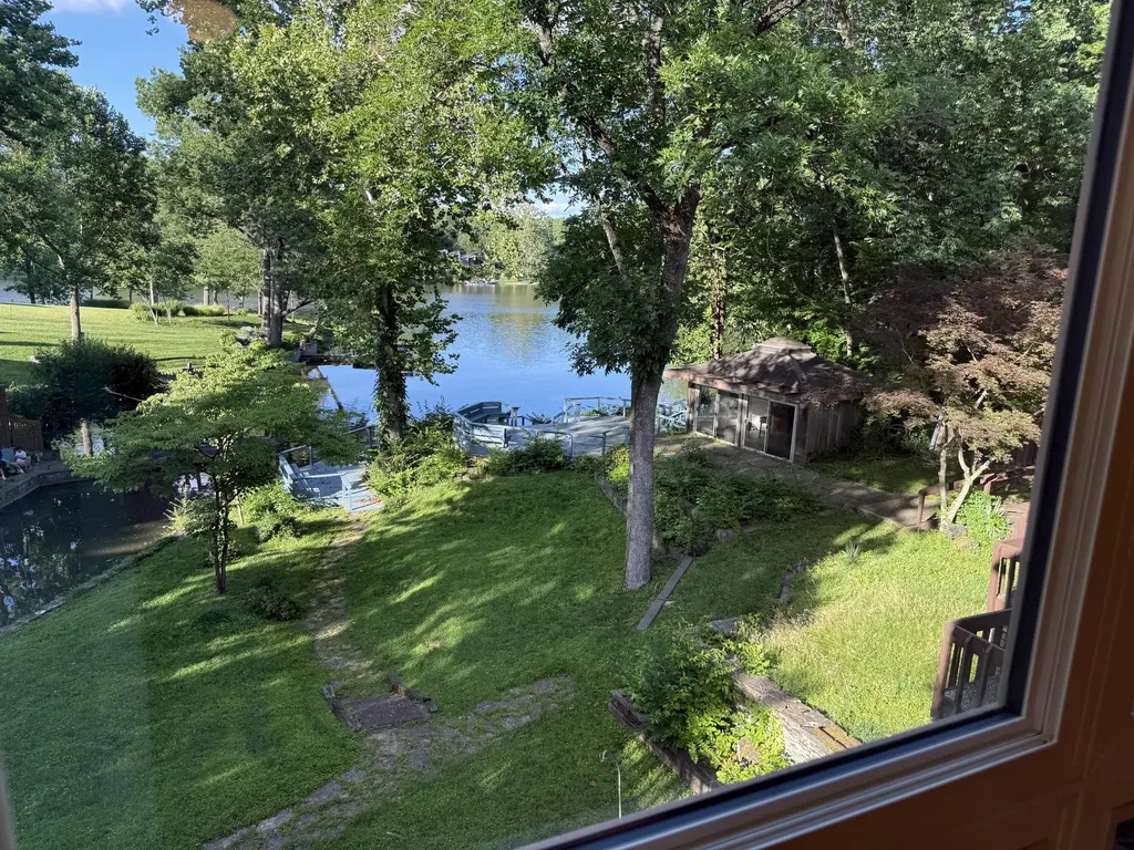 2049 Lakeside Drive Lexington KY 40502