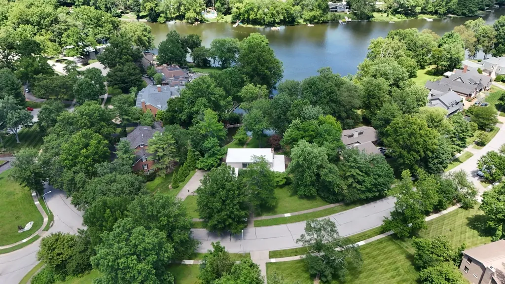 2049 Lakeside Drive Lexington KY 40502