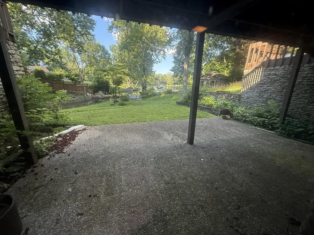 2049 Lakeside Drive Lexington KY 40502
